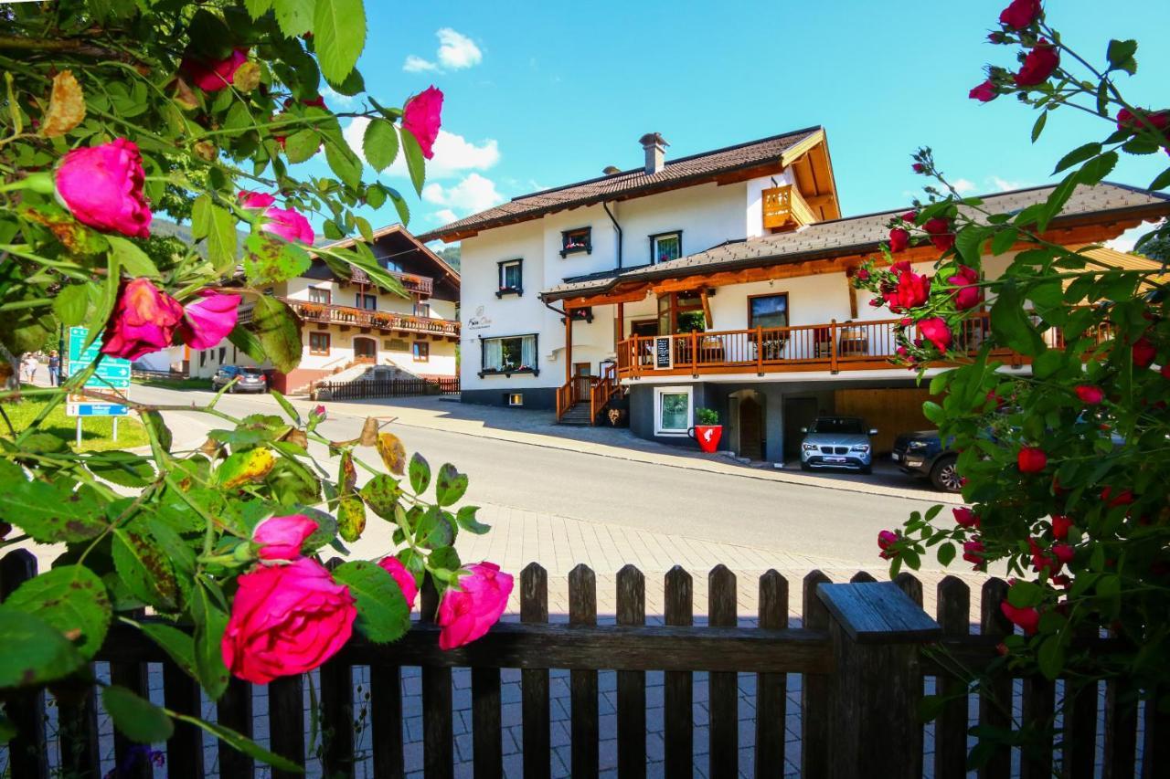 Kia Ora Hotel Restaurant Ваграйн Екстериор снимка