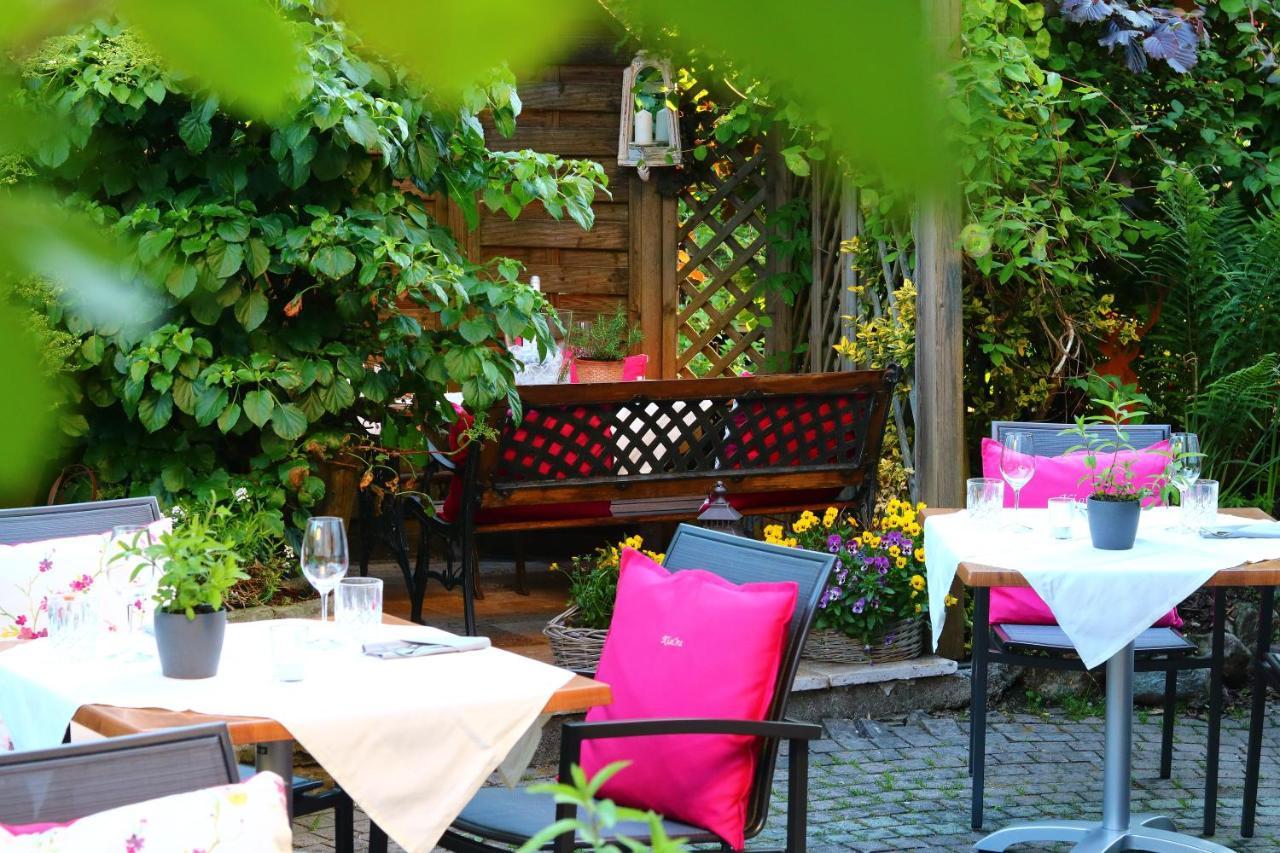 Kia Ora Hotel Restaurant Ваграйн Екстериор снимка